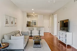 4211 Chatham Oak Ct, Tampa, FL 33624 - Photo 4