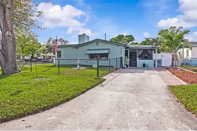 8290 52nd Way N, Pinellas Park, FL 33781 - Photo 2