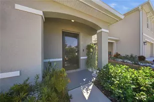 12120 Lily Magnolia Ln, Riverview, FL 33569 - Photo 2