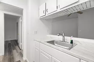 1799 N Highland Ave, Clearwater, FL 33755 - Photo 16