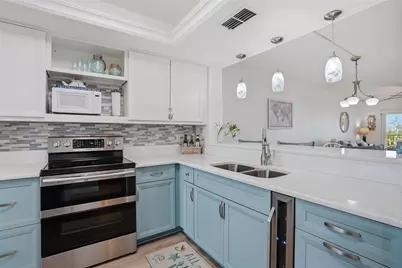 11901 Lagoon Lane #303, Treasure Island, FL 33706 - Photo 16
