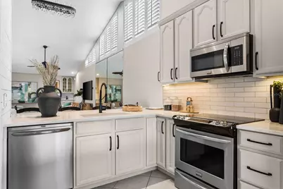 918 Shagos Drive, Apollo Beach, FL 33572 - Photo 8