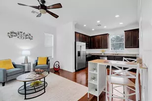 529 Jetstar Ln, Oldsmar, FL 34677 - Photo 4