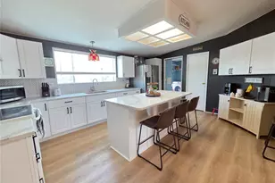 1450 Golden Glow Dr, Ruskin, FL 33570 - Photo 10