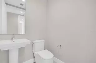 275 1st Ave S, Saint Petersburg, FL 33701 - Photo 28