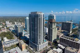 275 1st Ave S, Saint Petersburg, FL 33701 - Photo 2