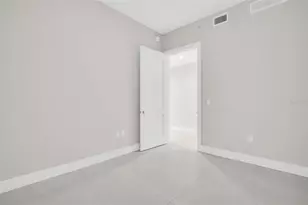 275 1st Ave S, Saint Petersburg, FL 33701 - Photo 22