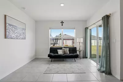 31019 Penny Surf Loop, Wesley Chapel, FL 33545 - Photo 6