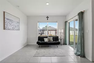 31019 Penny Surf Loop, Wesley Chapel, FL 33545 - Photo 6