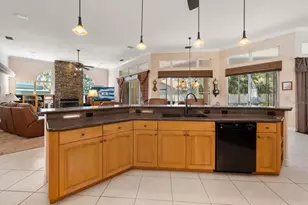 7890 134th St, Seminole, FL 33776 - Photo 32