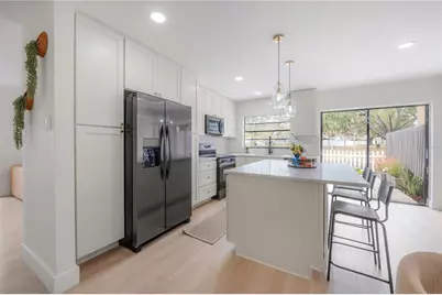 4709 Glenaire Court, Tampa, FL 33624 - Photo 8