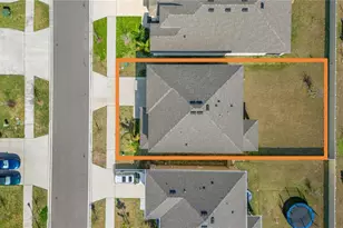 6199 Wandering Willow Dr, Wesley Chapel, FL 33545 - Photo 4