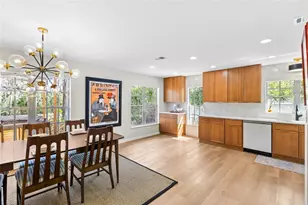 6906 Valrie Ln, Riverview, FL 33569 - Photo 8