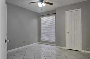 8630 Mallard Reserve Dr, Tampa, FL 33614 - Photo 8