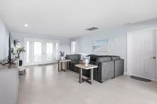 100 18th St NW, Ruskin, FL 33570 - Photo 8