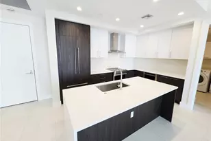 275 1st Ave S, Saint Petersburg, FL 33701 - Photo 4