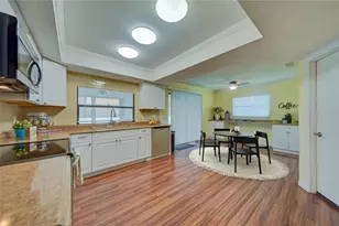 3001 Vivienda Blvd, Bradenton, FL 34207 - Photo 20