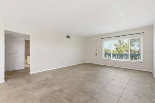 2020 World Pkwy Blvd, Clearwater, FL 33763 - Photo 10