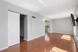 2020 World Pkwy Blvd, Clearwater, FL 33763 - Photo 14
