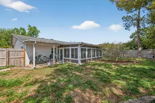 1605 Amberlea Dr N, Dunedin, FL 34698 - Photo 22