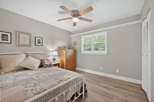 1605 Amberlea Dr N, Dunedin, FL 34698 - Photo 16