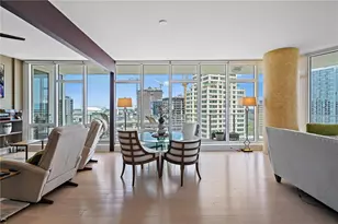 175 1st St S, Saint Petersburg, FL 33701 - Photo 4