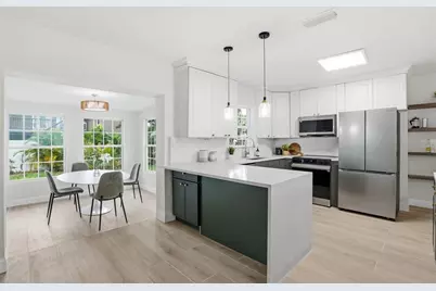 309 84th Avenue NE, Saint Petersburg, FL 33702 - Photo 8