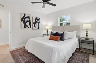 309 84th Ave NE, Saint Petersburg, FL 33702 - Photo 18