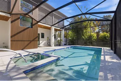 639 43rd Avenue N, Saint Petersburg, FL 33703 - Photo 2