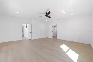 639 43rd Ave N, Saint Petersburg, FL 33703 - Photo 28
