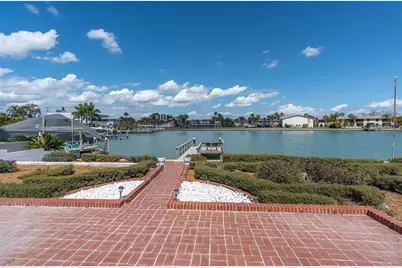 7 Island Drive, Treasure Island, FL 33706 - Photo 28