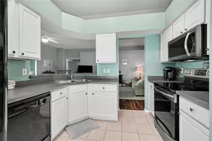 11229 Corey Pavin Ln, San Antonio, FL 33576 - Photo 12