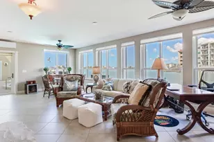 210 Dolphin Point, Clearwater Beach, FL 33767 - Photo 14