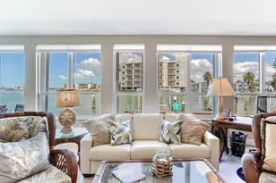 210 Dolphin Point, Clearwater Beach, FL 33767 - Photo 14