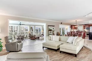 210 Dolphin Point, Clearwater Beach, FL 33767 - Photo 8