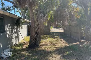 1200 26th Ave S, Saint Petersburg, FL 33705 - Photo 8