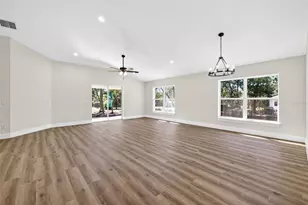 37706 Dixie Ave, Dade City, FL 33525 - Photo 14