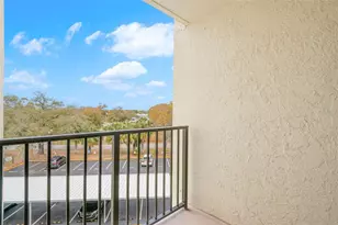 225 Country Club Dr, Largo, FL 33771 - Photo 20