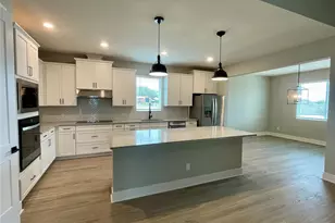 36794 Sundowner Trl, Fruitland Park, FL 34731 - Photo 4
