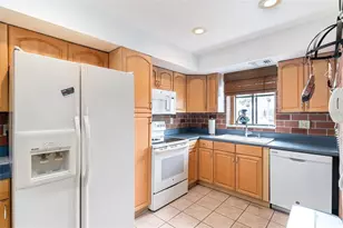 12465 2nd St E, Treasure Island, FL 33706 - Photo 6