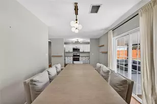 2312 Bandy Dr, Seffner, FL 33584 - Photo 14