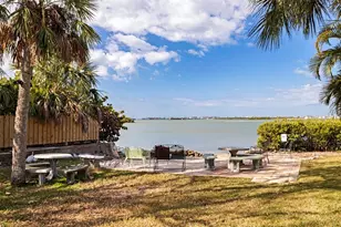 2901 Pelham Rd N, Saint Petersburg, FL 33710 - Photo 46