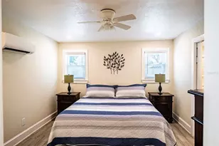 569 Bamboo Dr S, Saint Petersburg, FL 33707 - Photo 12