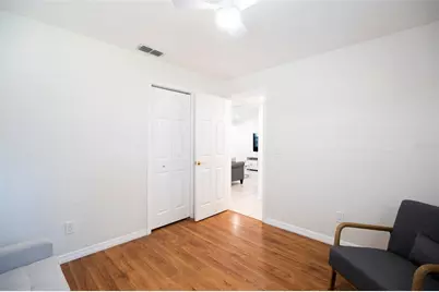 569 Bamboo Drive S, Saint Petersburg, FL 33707 - Photo 24