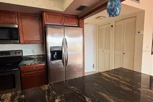 5220 Brittany Dr S, Saint Petersburg, FL 33715 - Photo 8