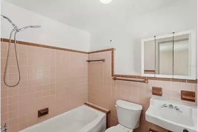 100 72nd Street S, Saint Petersburg, FL 33707 - Photo 32