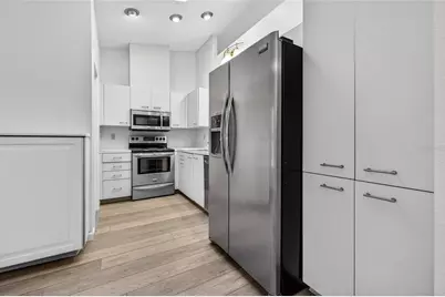 907 San Carlos Avenue NE, Saint Petersburg, FL 33702 - Photo 10