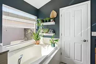 6808 Cambridge Park Dr, Apollo Beach, FL 33572 - Photo 20