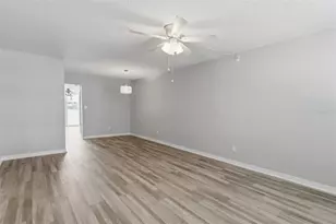 4895 Bay St NE, Saint Petersburg, FL 33703 - Photo 4
