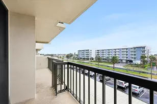 400 Island Way, Clearwater Beach, FL 33767 - Photo 12